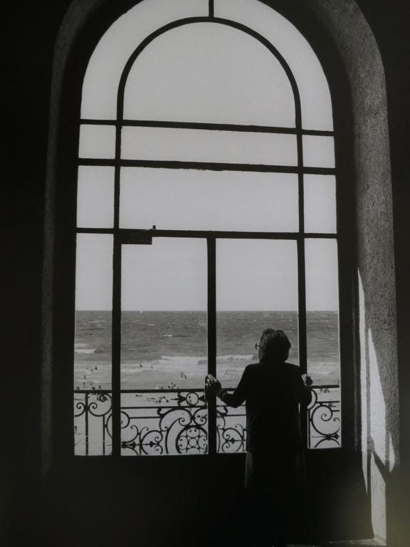 Aucune description de photo disponible.