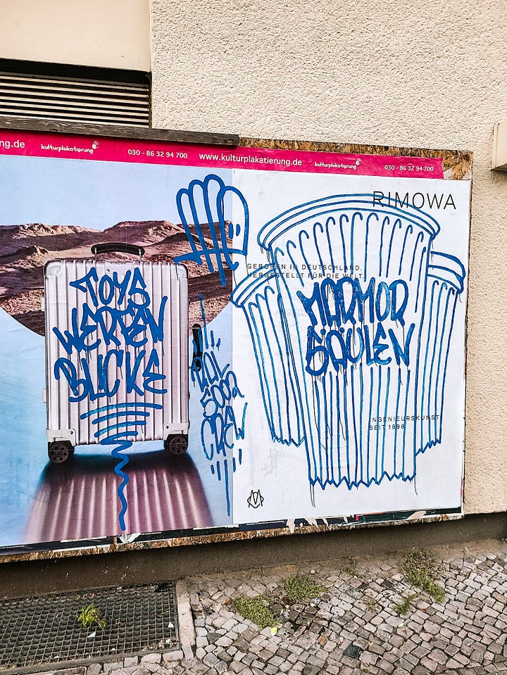 regular graffiti and East Side Gallery graffiti