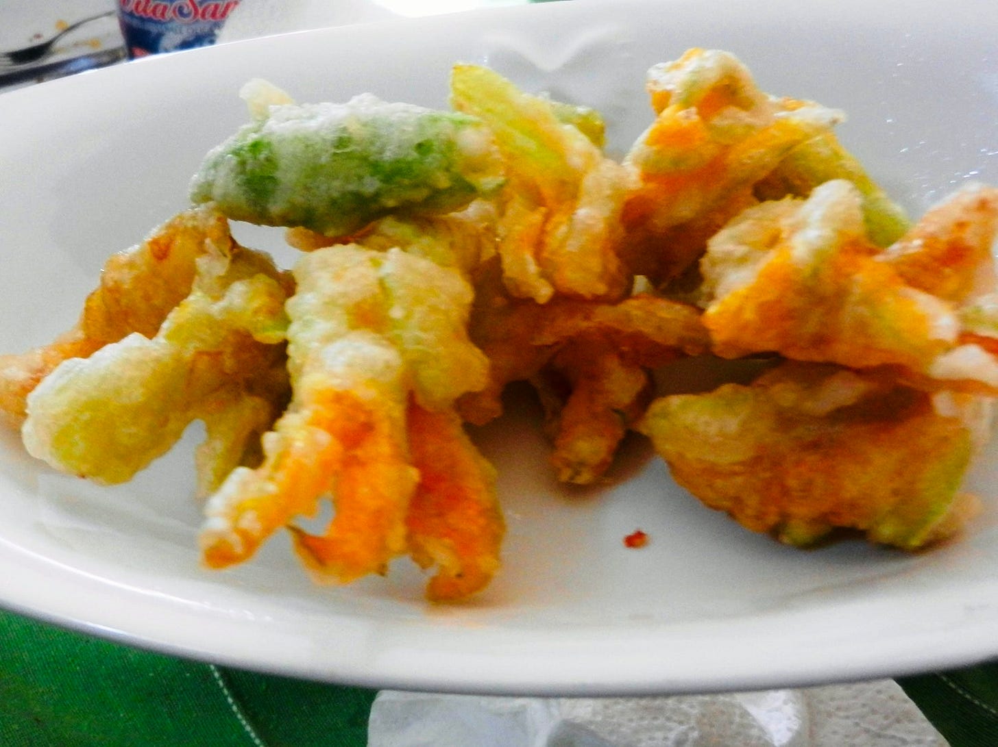 Fried zucchini flowers