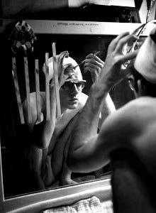 Man looking in a mirror and drilling a hole in his head: Bart Huges Man looking in a mirror and drilling a hole in his head: Bart Huges