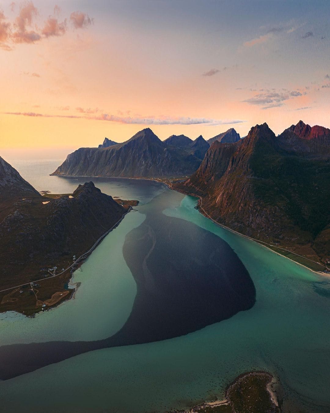 Picture of water and mountains in Norway