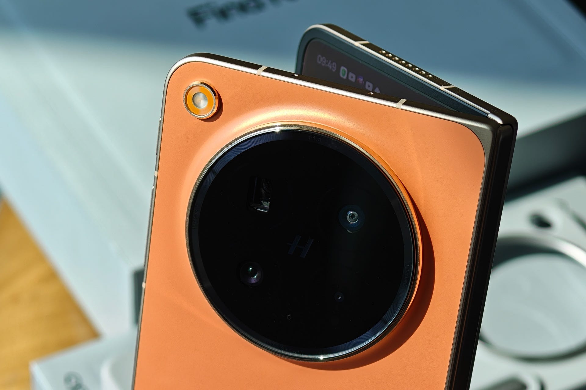 OPPO's Find N6 foldable phone can magically smooth out its own crease