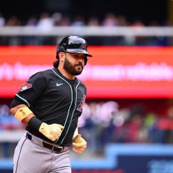 Suárez prende la pizarra con HR en la 2da Suárez prende la pizarra con HR en la 2da