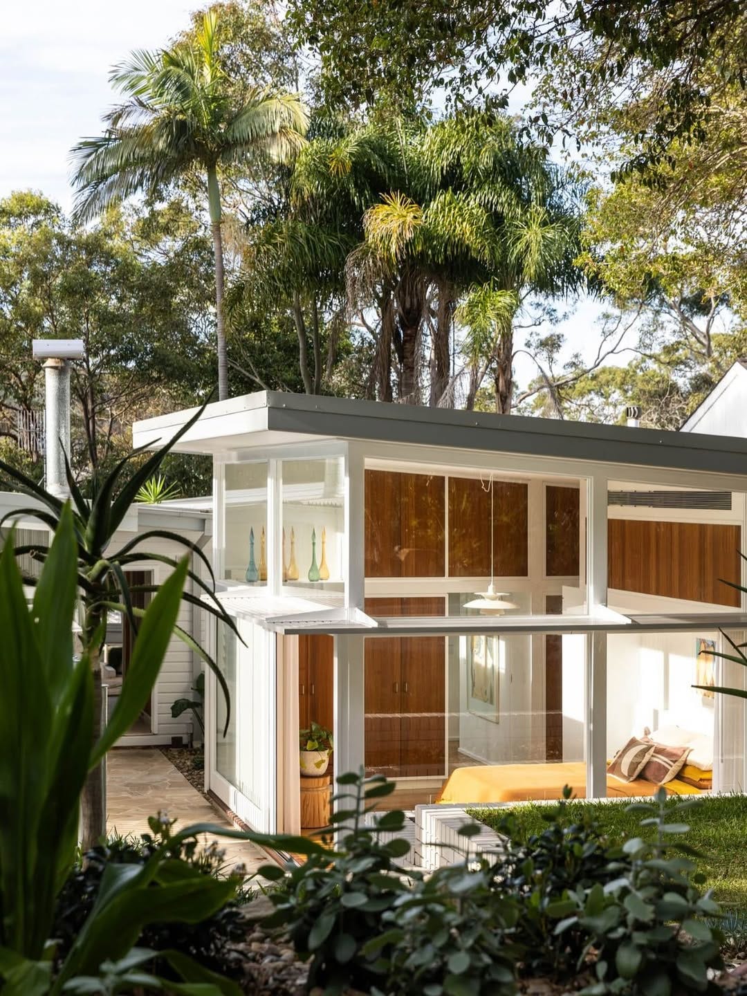 Butterfly midcentury house Avalon