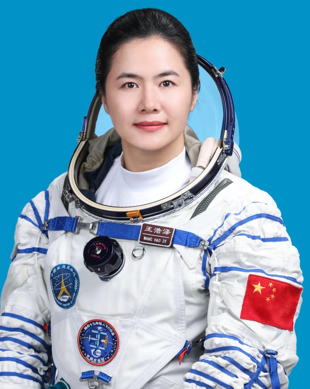バンコクソイ China launches Shenzhou-19 taikonauts to its space station [Long