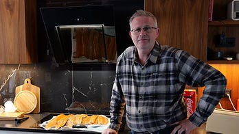 Kominn heim, sáttur mjög og búinn að flaka aflann.