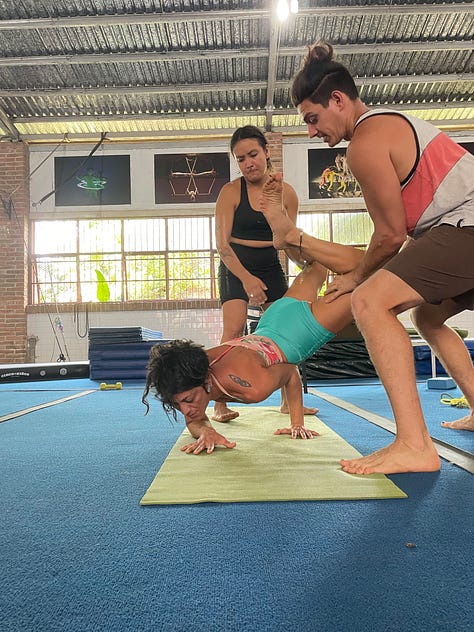 Circus and sound healing in San Pancho