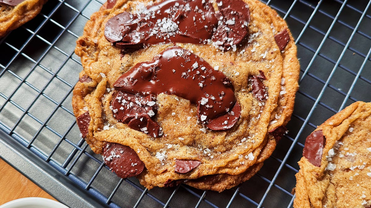 Date, Peanut Butter and Dark Chocolate Cookies