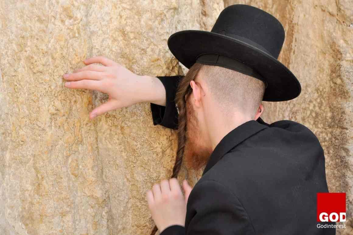 Study: Europe's Rising Anti-Semitism Forces Jews To Leave Or Hide