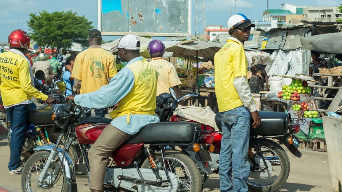Bénin : Un « zémidjan » se fait arracher sa moto après avoir été drogué –  La Nouvelle Tribune