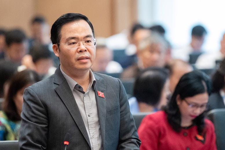 Đại biểu Trần Văn Khải, đoàn Hà Nam kiến nghị mở rộng phạm vi cơ chế thử nghiệm có kiểm soát (sandbox) cho mọi sản phẩm, dịch vụ công nghệ số mới chưa được pháp luật điều chỉnh; đơn giản hóa thủ tục phê duyệt thử nghiệm. Đại biểu Trần Văn Khải, đoàn Hà Nam kiến nghị mở rộng phạm vi cơ chế thử nghiệm có kiểm soát (sandbox) cho mọi sản phẩm, dịch vụ công nghệ số mới chưa được pháp luật điều chỉnh; đơn giản hóa thủ tục phê duyệt thử nghiệm.