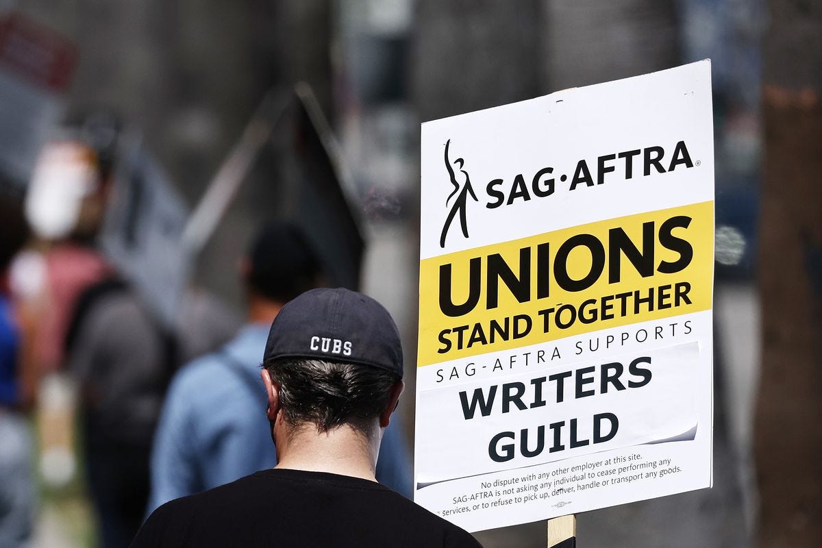 SAG-AFTRA Strike: Actors join the WGA on the picket line - Vox