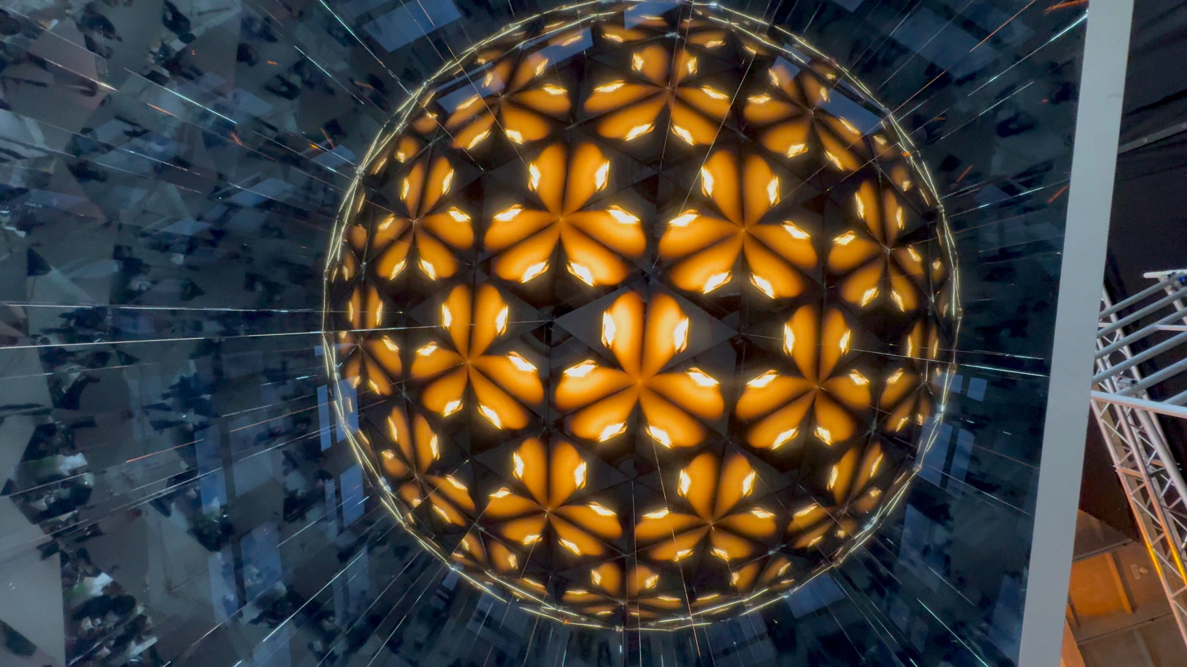 アート・デザイン・音楽 olafur eliasson Are You OPEN? The Light and Vision of Olafur Eliasson