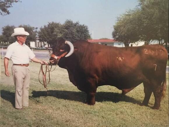 Beto Maldonado & King Ranch Bull "Macho"