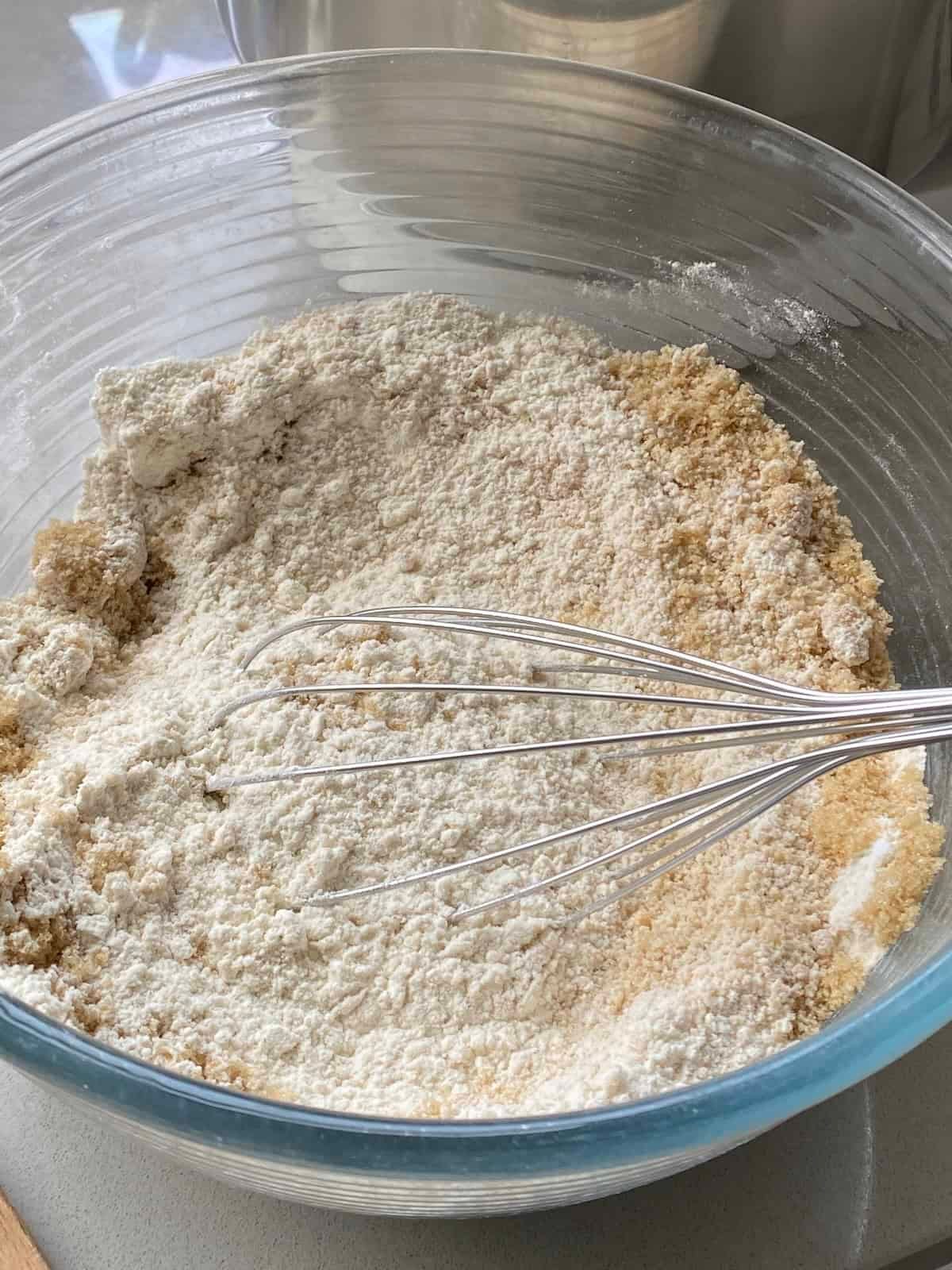 Mix all the dry muffin ingredients together.