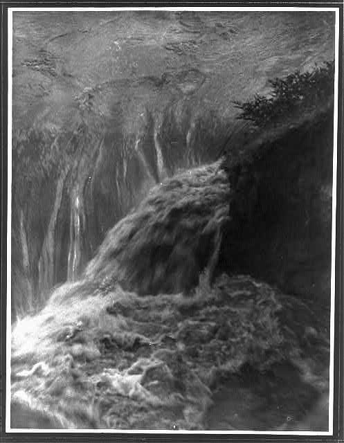 Mississippi Rages: Unprecedented Deluge Engulfs River Communities Mississippi Rages: Unprecedented Deluge Engulfs River Communities