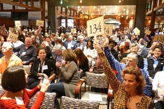 A - NVV - The auction gets underway A - NVV - The auction gets underway