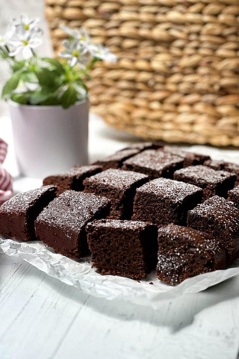 Easy picnic recipes that travel well, are delicious and simple to make.