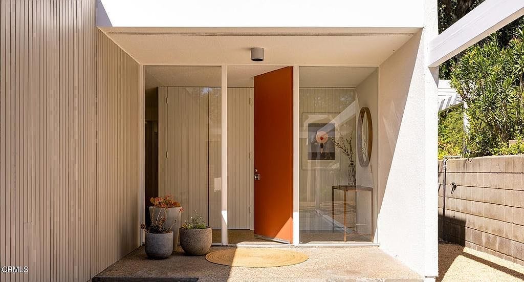 carousel photo #2 (MLS)