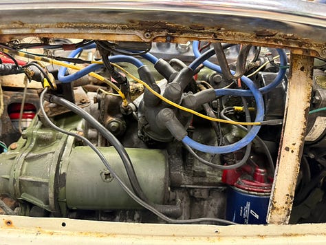 Collection of pictures of the engine in situ