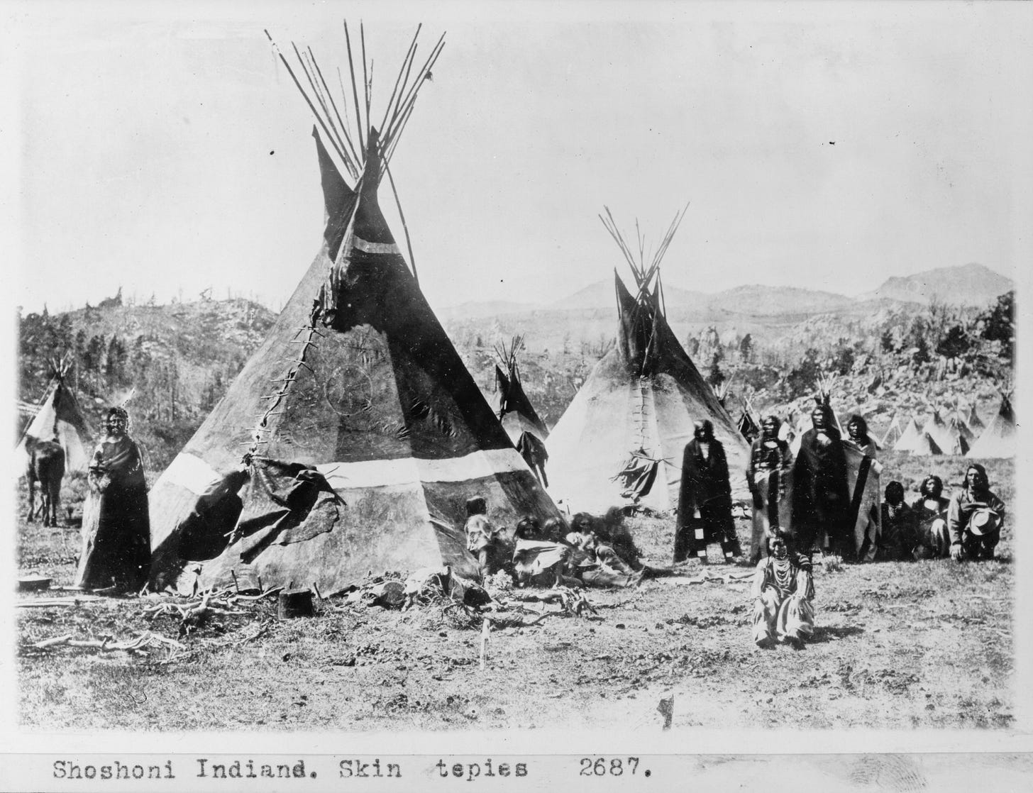Un campamento shoshone en la cordillera Wind River de Wyoming