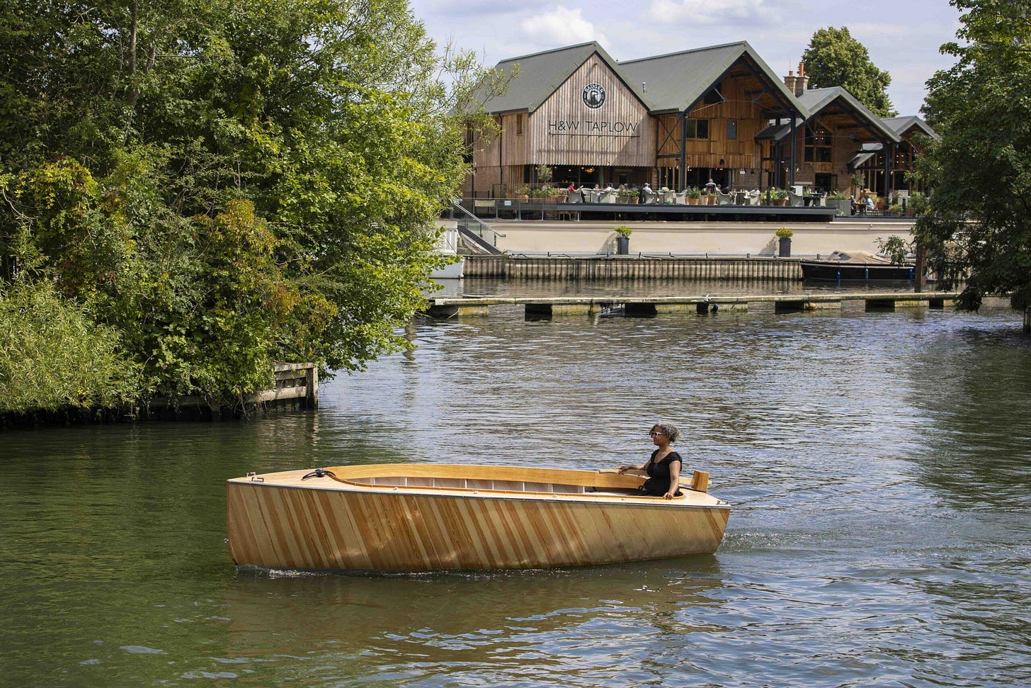 Blue Tree Boat Builder's Stria 5 is 5 m long and built from Vendia plywood, oak and Douglas fir. Two 3500Wh lithium batteries and a Torqeedo cruise 3.0 pod drive power this model on the River Thames. (Photo courtesy of Blue Tree Boat Builders) Blue Tree Boat Builder's Stria 5 is 5 m long and built from Vendia plywood, oak and Douglas fir. Two 3500Wh lithium batteries and a Torqeedo cruise 3.0 pod drive power this model on the River Thames. (Photo courtesy of Blue Tree Boat Builders)