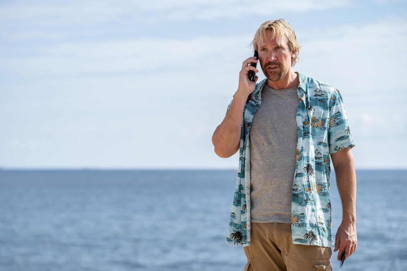 A person on the phone

AI-generated content may be incorrect.