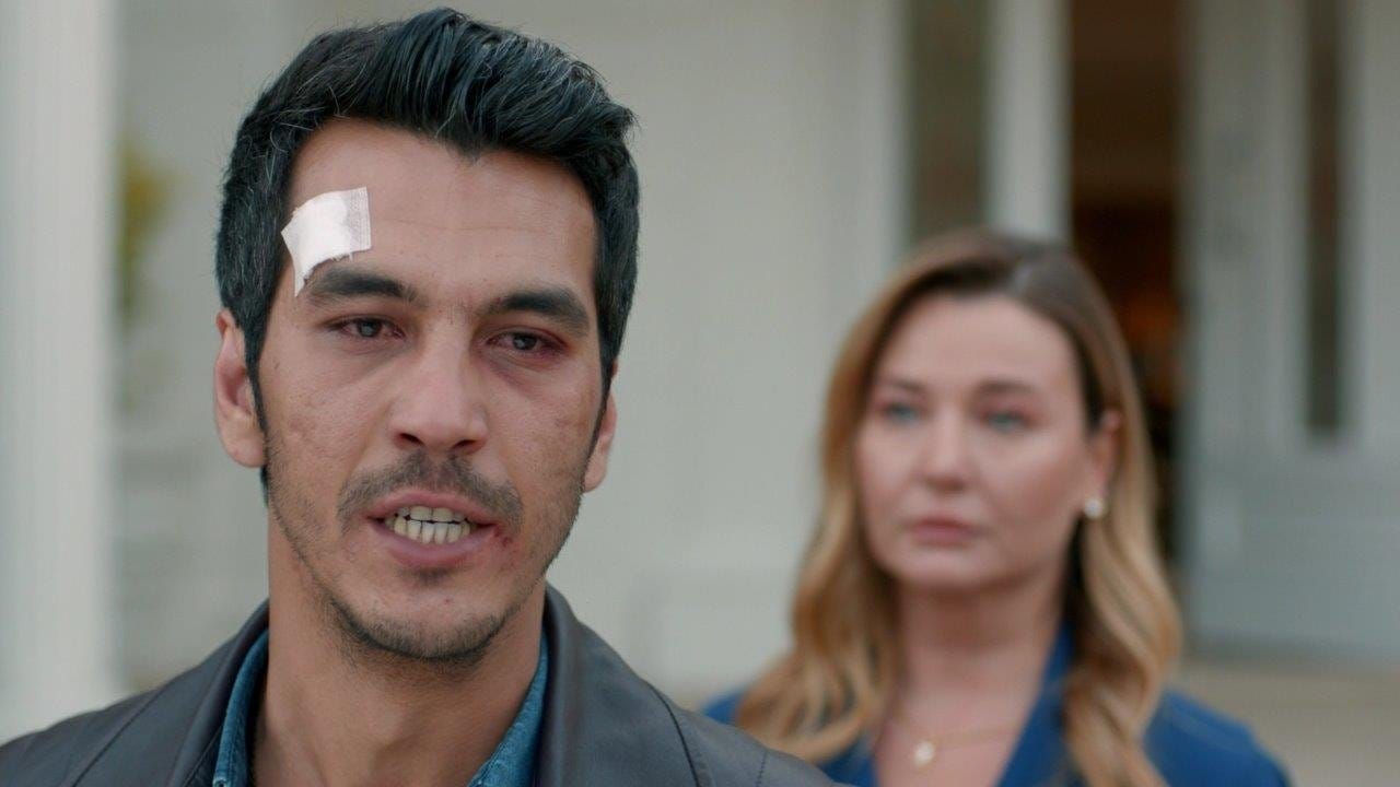 Mert Doğan yaralı sahnede