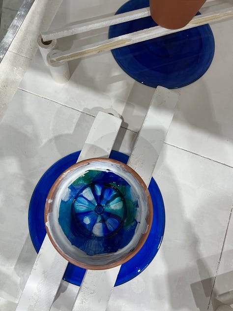 examples of  showing movement in glass