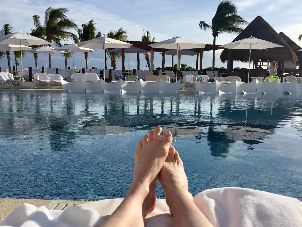 What It's Like Staying at Clothing-Optional Resorts, From a Regular -  Business Insider