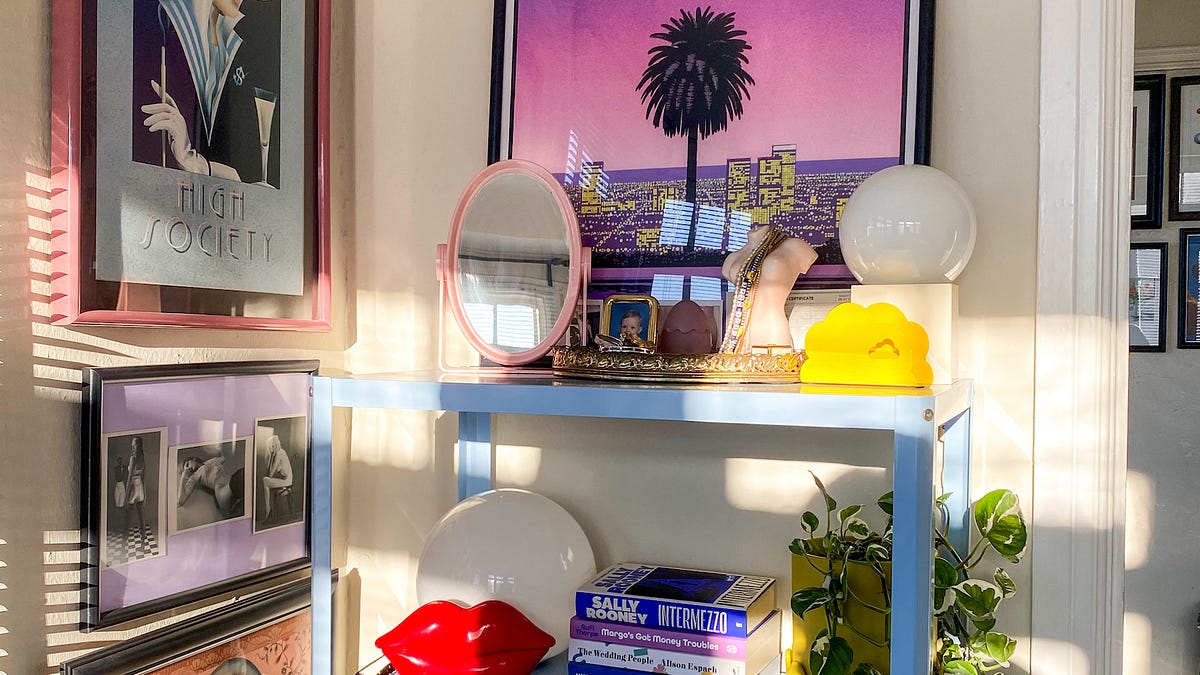 21 Vintage Vanity Mirrors - by Skylar Allen - Room to Grow