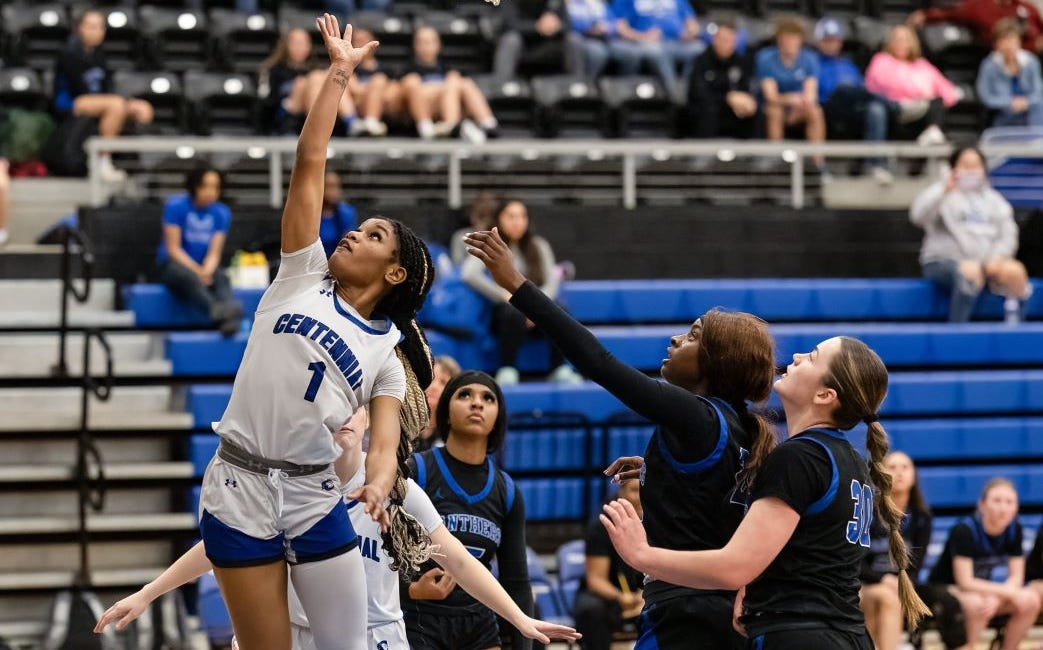 Lady Spartans win last regular season game before facing Argyle in playoffs