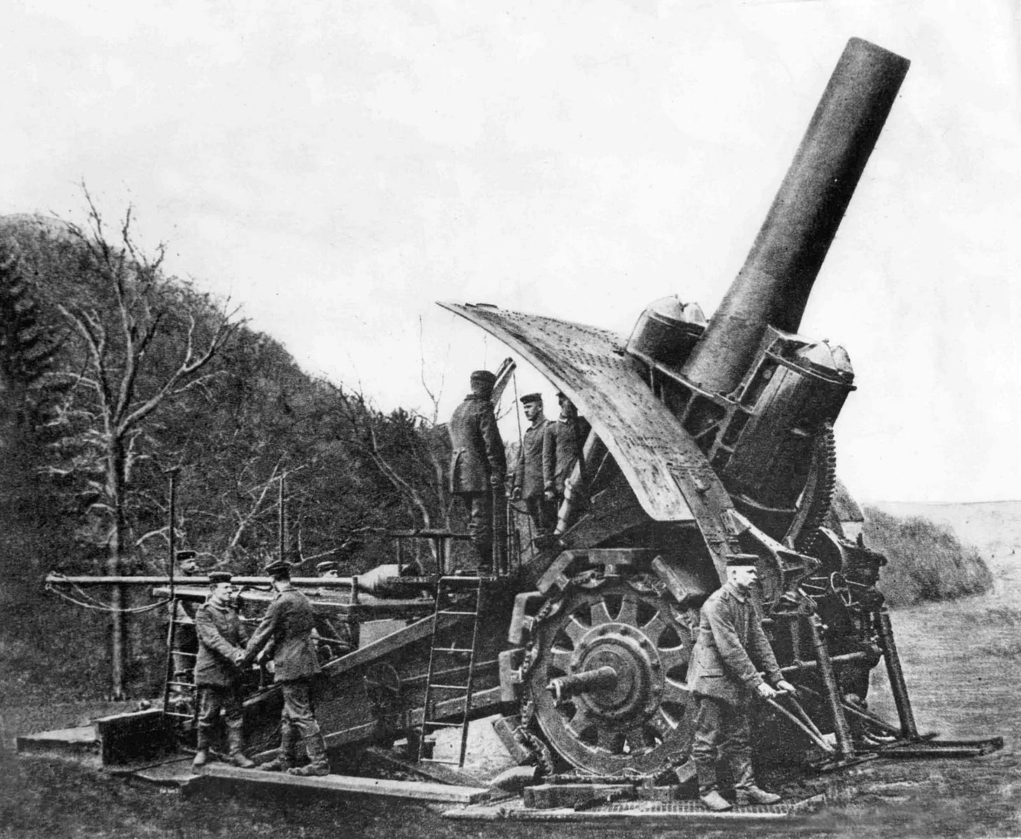 Big Bertha Howitser gun from World War I Big Bertha Howitser gun from World War I