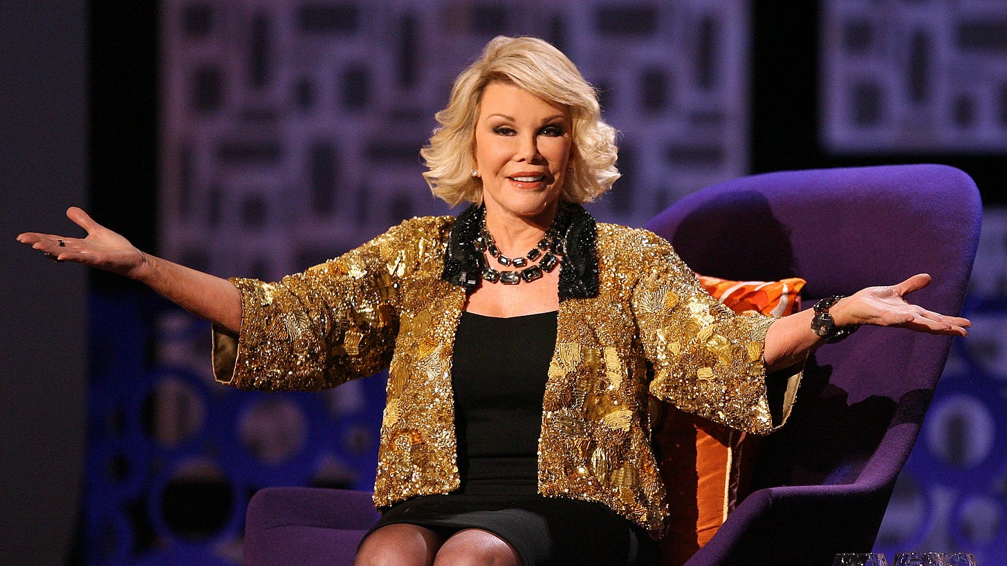 Chi era Joan Rivers, la geniale e irriverente comedian a cui Hacks rende  omaggio | Wired Italia