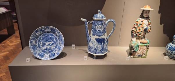 A blue and white china on a shelf
AI-generated content may be incorrect. A blue and white china on a shelf
AI-generated content may be incorrect.