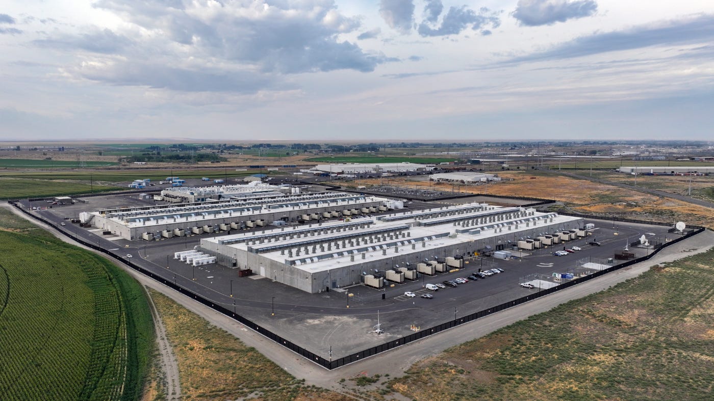 Title: Trump AI Energy Explainer Image ID: 25205716134331 Article: FILE - Amazon Web Services data center is seen on Aug. 22, 2024, in Boardman, Ore. (AP Photo/Jenny Kane, File) Title: Trump AI Energy Explainer Image ID: 25205716134331 Article: FILE - Amazon Web Services data center is seen on Aug. 22, 2024, in Boardman, Ore. (AP Photo/Jenny Kane, File)