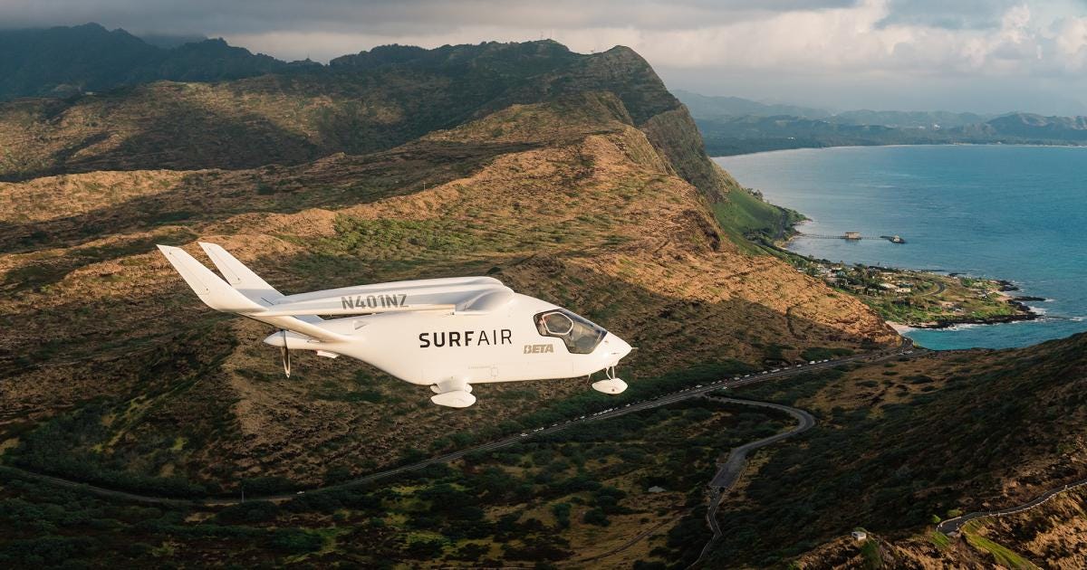 The Alia CX300 CTOL (registration N401NZ) carries Surf Air branding while flying a demonstration route over Hawaii.