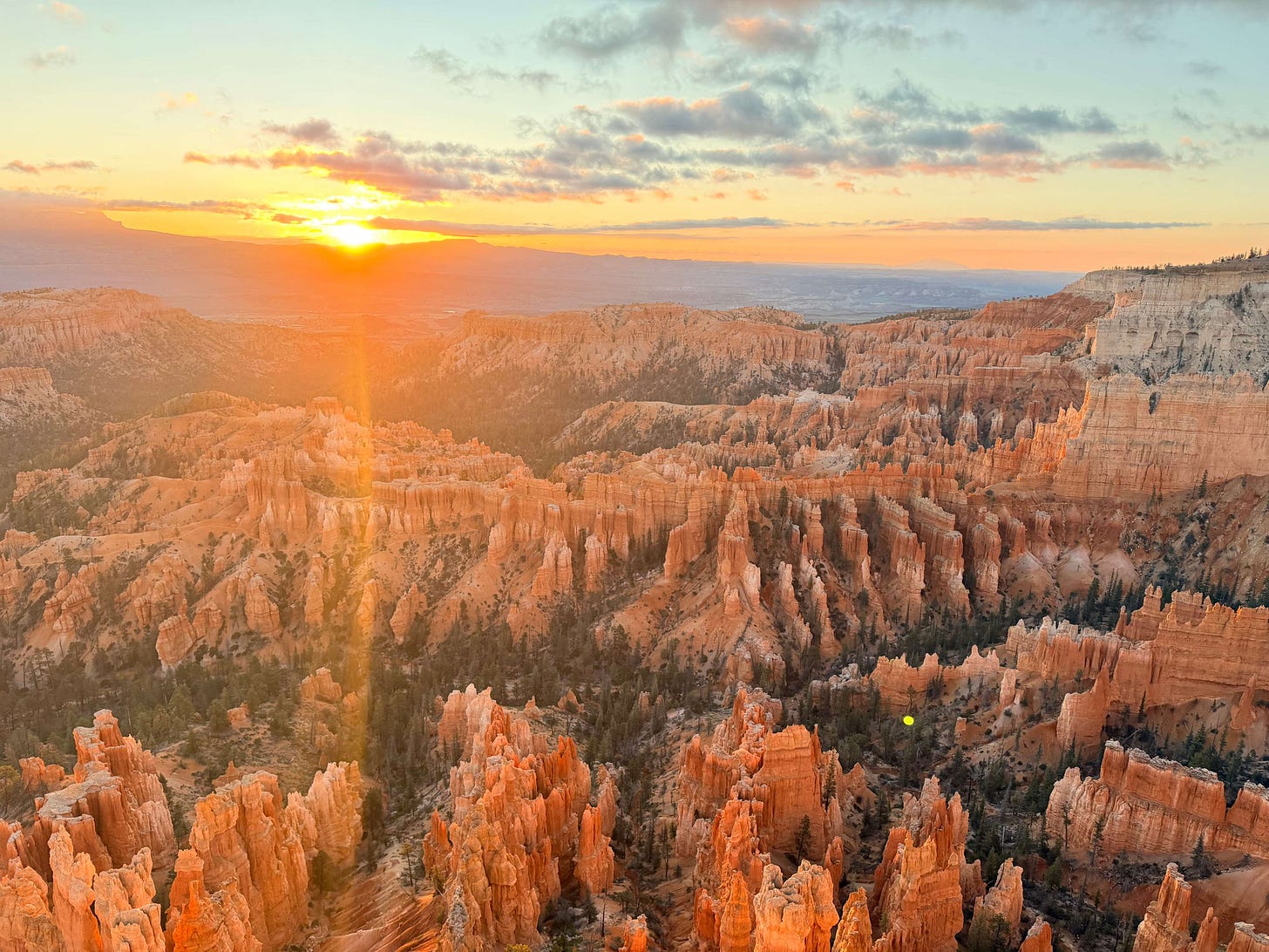 Hoodoos at sunrise in Bryce Canyon National Park, Utah