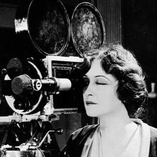 Hablándole a la Pantalla: Cine y Género