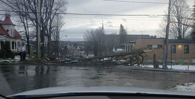 Powerful winds knock out power across Estrie as crews brace for ...