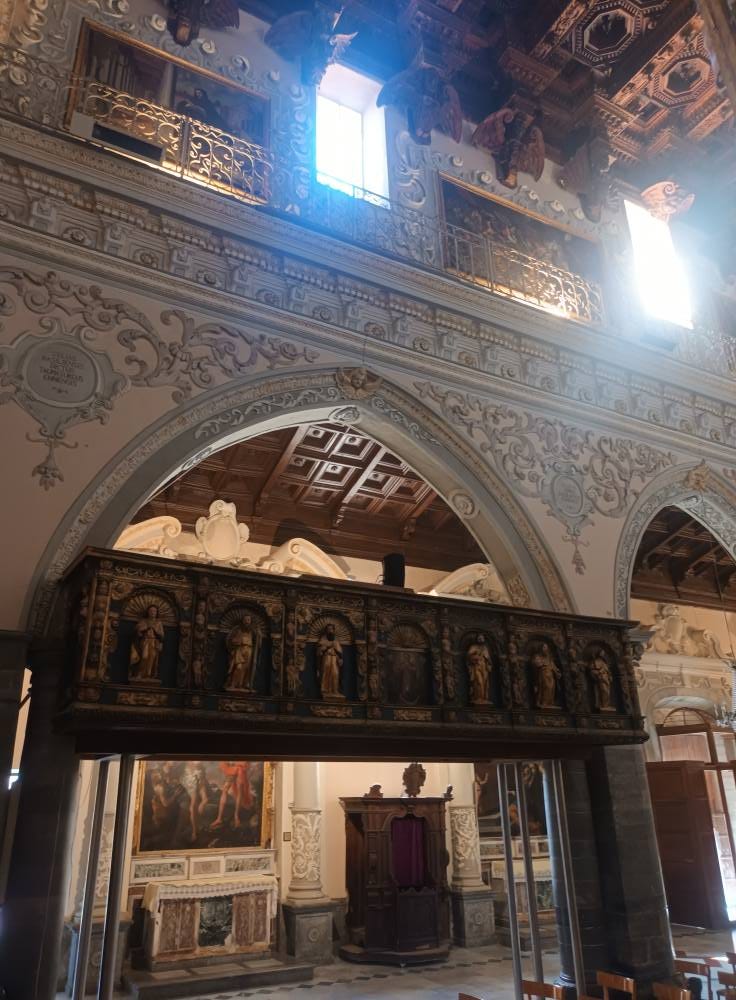 No photo description available.