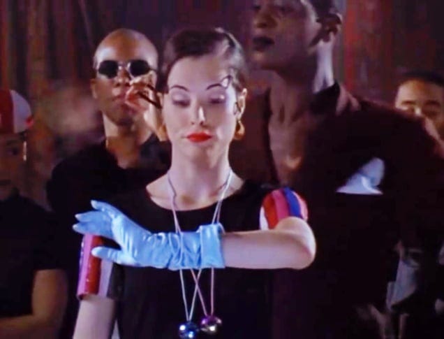 Fashion Inspiration: Parker Posey in Party Girl (1995) : r/oldhagfashion