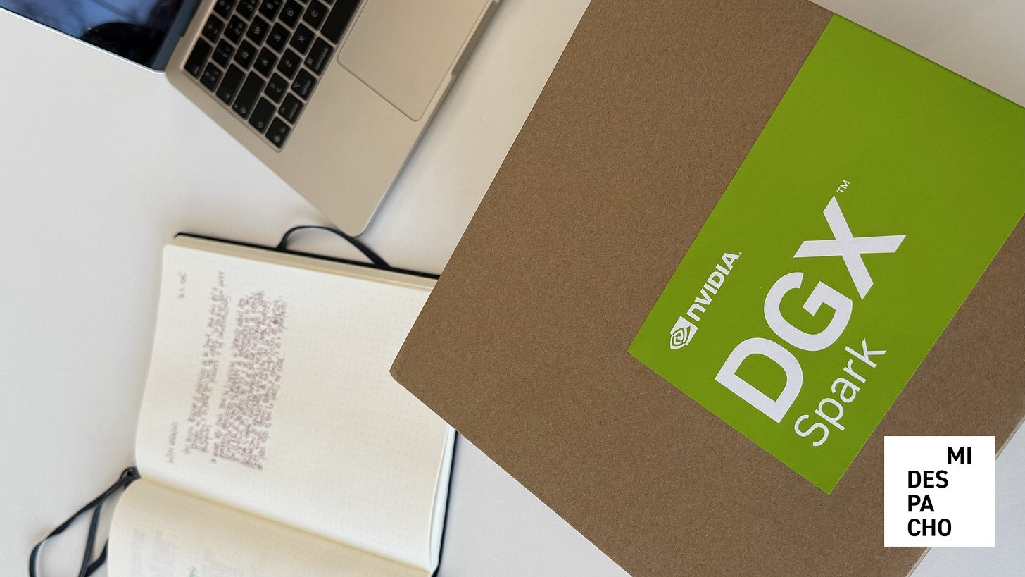 Fotografía de la Nvidia DGX antes de grabar el vídeo. Fotografía de la Nvidia DGX antes de grabar el vídeo.