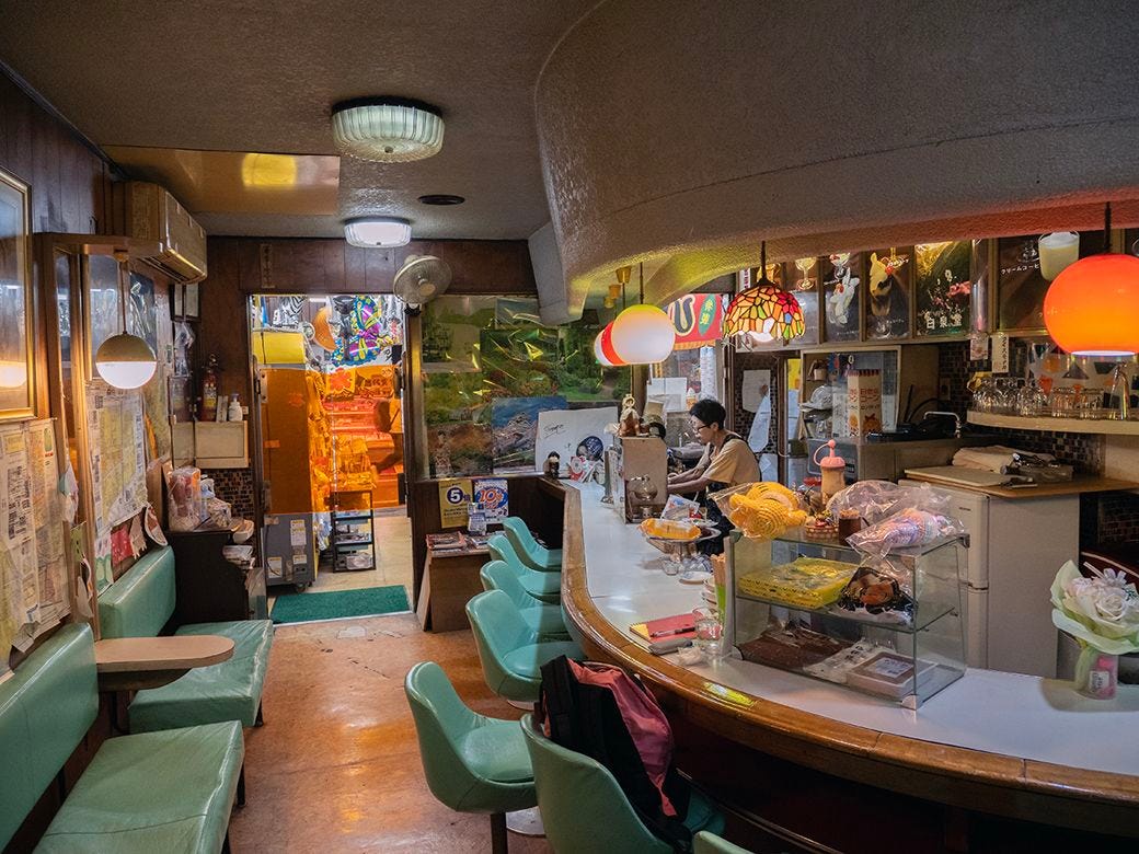 画像 | 廃れゆくシャッター街の「昭和喫茶」に世界中から人が訪れる。それでも「僕らの代で最後、なくならんうちに来てくださいね」と店主が言う深い訳 |  記憶に残る喫茶店を訪ねて | 東洋経済オンライン