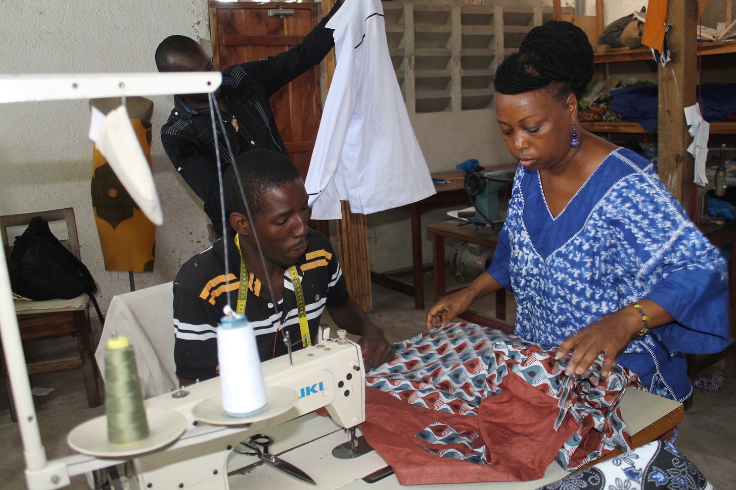 File:Tailors working in in a fashion factoryTanzania.jpg - Wikimedia Commons