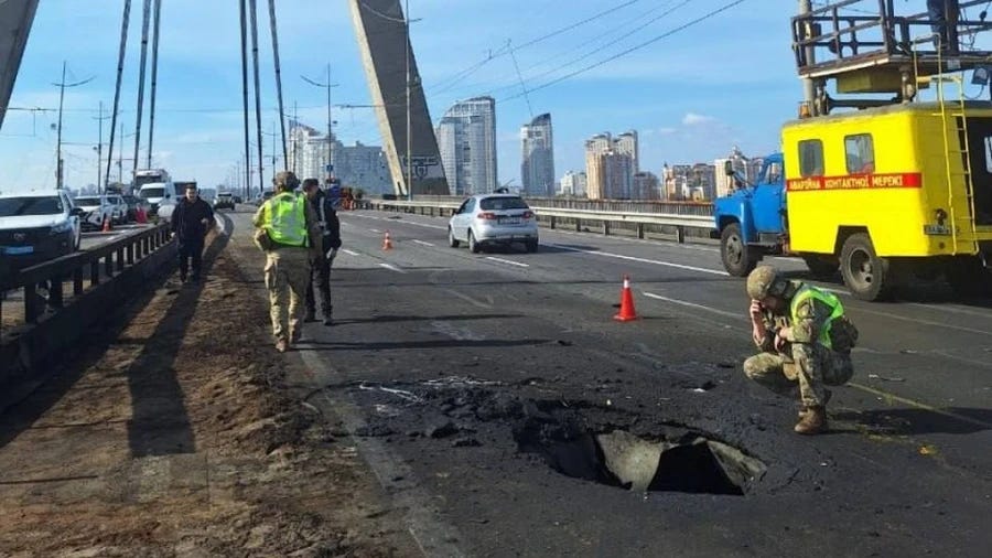 Russia attacks Pivnichnyi Bridge in Kyiv again, two injured