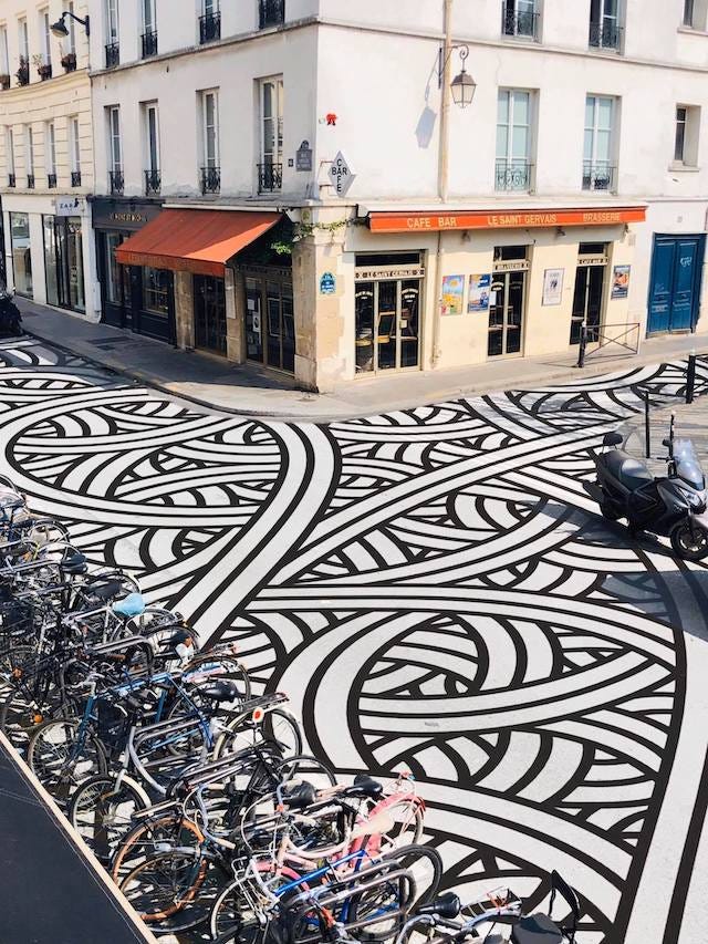 Un street artiste poétise la vue de votre fenêtre pendant le confinement