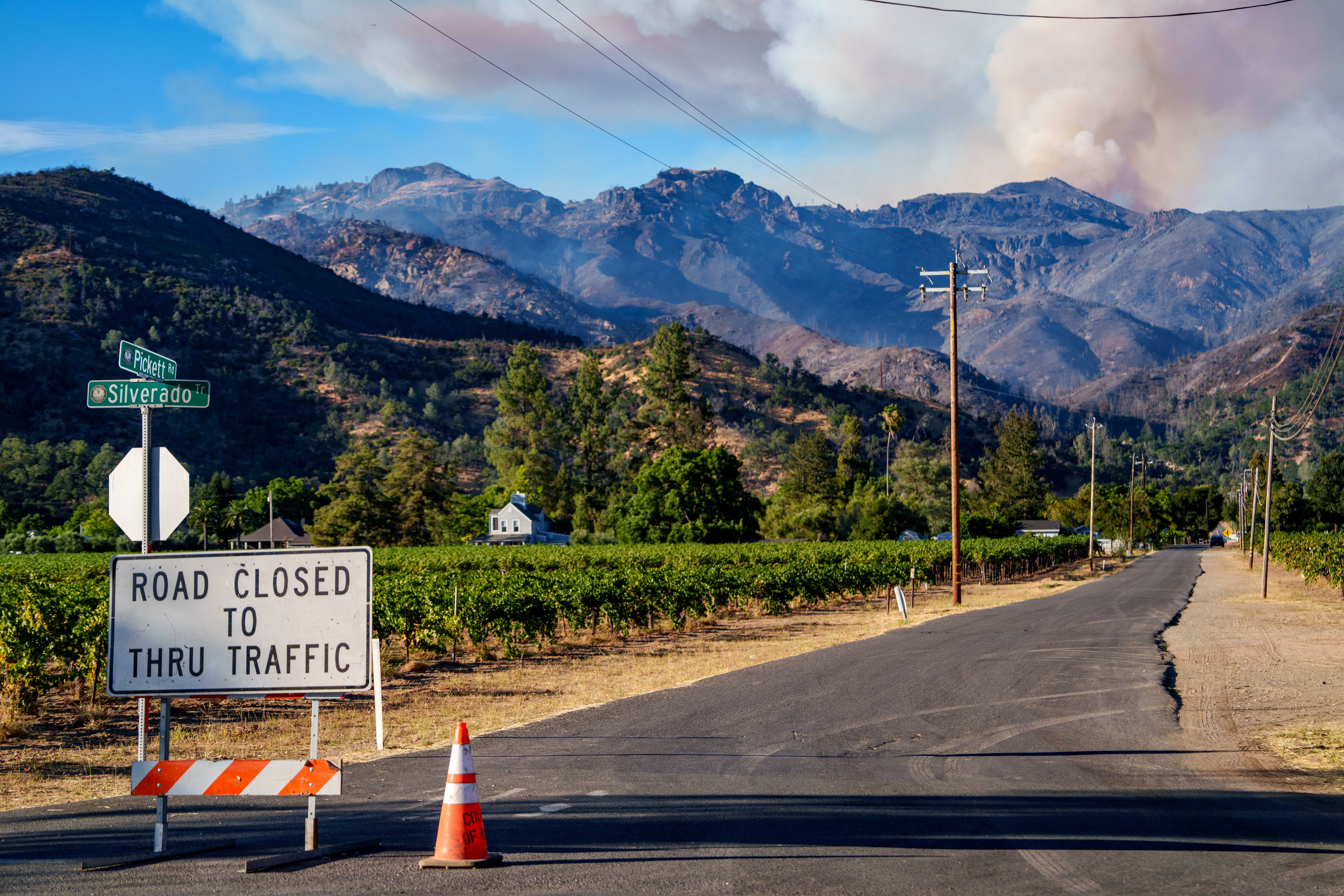 Update: Pickett Fire Grows to 6,803 Acres, Containment at 11%