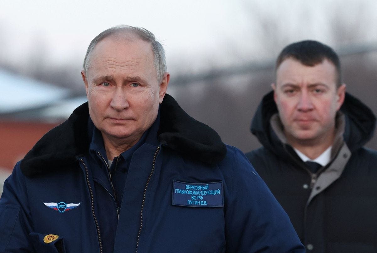 Putin takes a flight in nuclear-capable bomber in a tough message to the  West ahead of election | International | EL PAÍS English