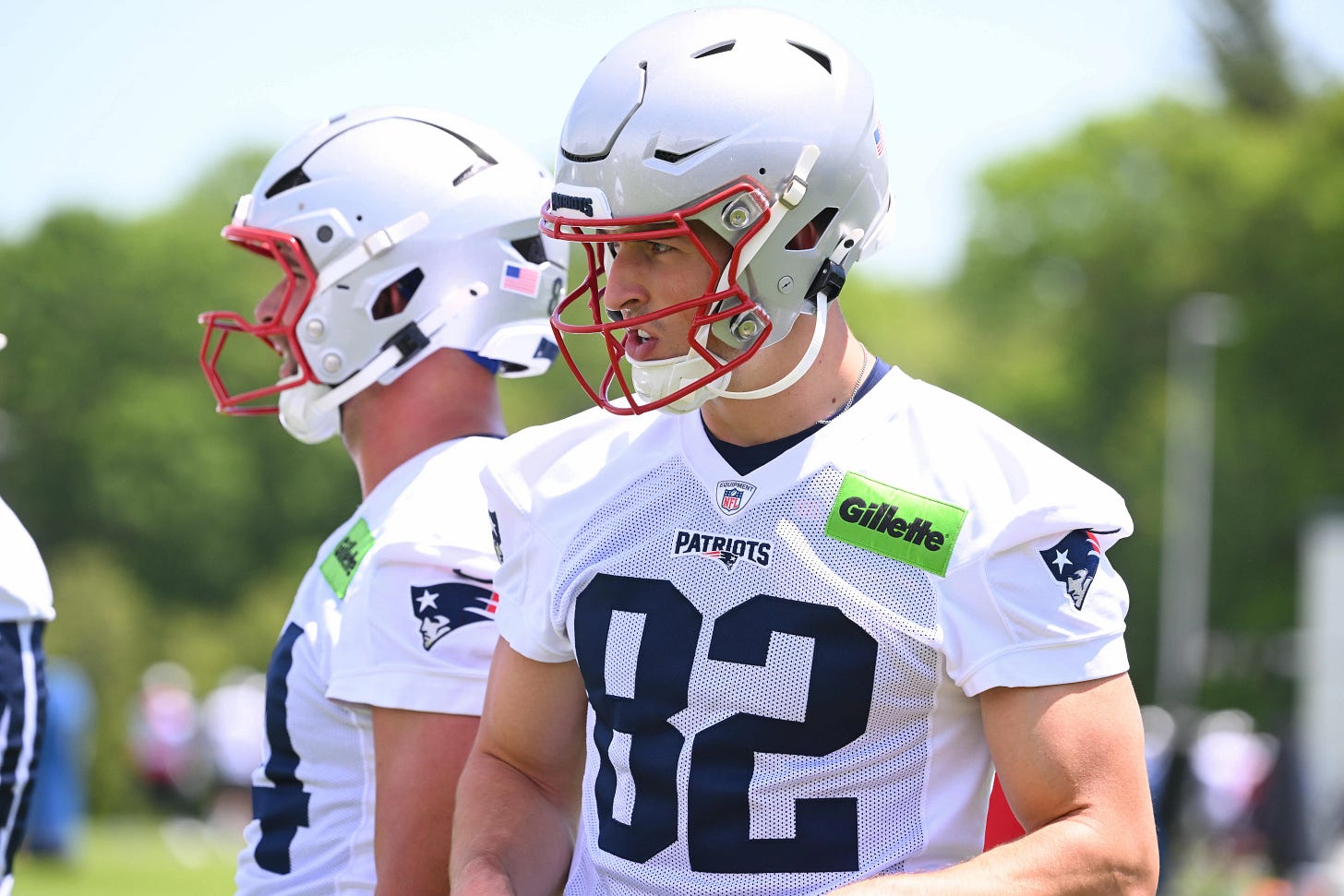 Rookie TE Eli Raridon Turning Heads at Patriots Training Camp